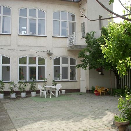Garden Szivarvany Utcai Vendeghaz Szeged Eksteriør billede